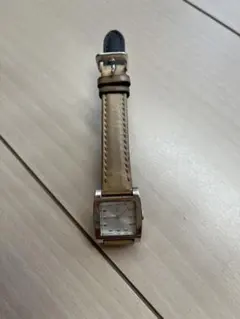 可動品 レイジースーザン 腕時計 四角 革ベルトのサムネイル