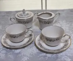 ノリタケ　ヴィンテージ　ティーカップ＆シュガーポット＆クリーマーセット
