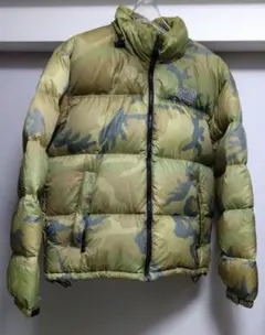 ノースフェイス ダウンジャケット ヌプシダウン　センターロゴ カモフラ