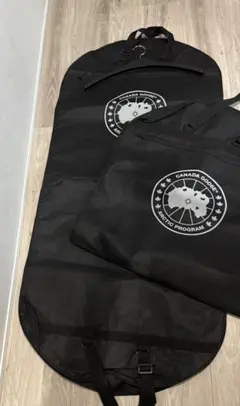 カナダグースガーメントケース2個セットハンガー１個