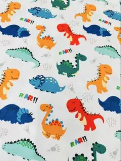 ニット生地　カラフル恐竜　ハンドメイド