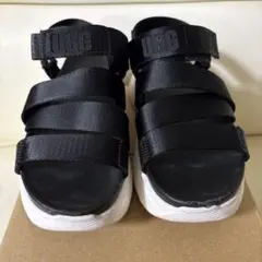 UGG スポーツサンダル ブラック 厚底