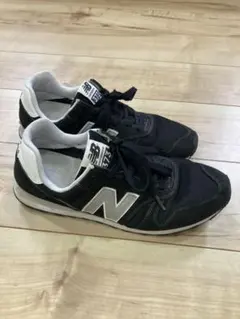 New Balance 373 ブラックスニーカー