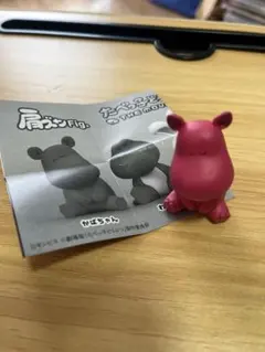 たべっ子どうぶつ　肩ズン　かばちゃん