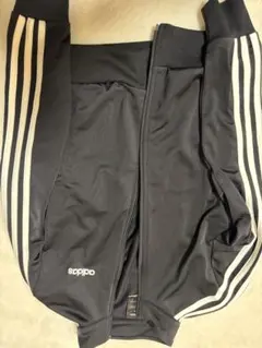 adidas ブラック ジャージジャケット