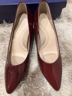未使用品　menue パンプス ボルドー エナメル 23.5cmのサムネイル