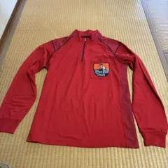 CASTELBAJAC　赤いハーフジップ長袖シャツ 犬の刺繍付き