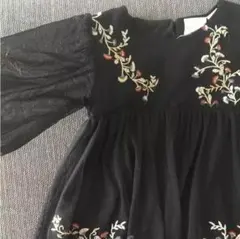 ZARA Baby Girl 刺繍ワンピースのサムネイル