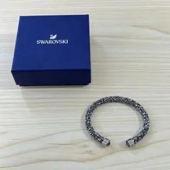 【極美品】スワロフスキー クリスタルダスト カフ バングル ブラック 箱付き