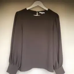 ☆ナチュラルビューティーベーシック☆薄いブラウンの長袖ブラウス