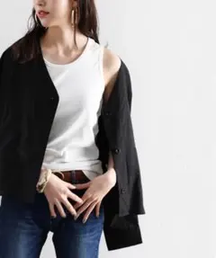 無地ノースリーブタンクトップ