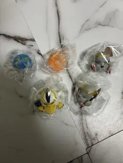 ドラゴンクエスト メダパニでこんらん！モンスターフィギュア　4種＋ダブり