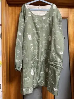 カ*ー様 袖付きエプロン