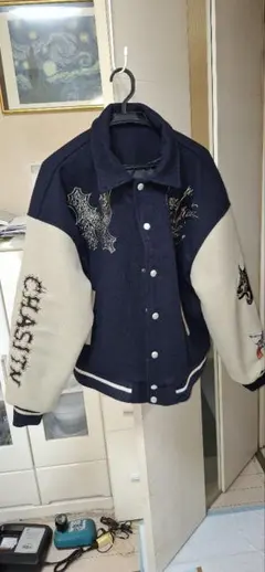 刺繍入りネイビーアイボリースタジャン