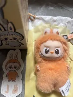 POPMART PIN FOR LOVE ぬいぐるみ ラブブ イニシャル　J