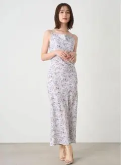 レイヤードデザインサテンキャミワンピース