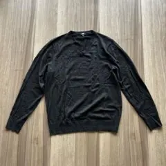 vネックセーター