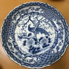 染付 皿 孔雀 牡丹文 陶磁器