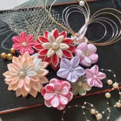 つまみ細工 髪飾り [赤・ピンク系]　成人式　卒業式　結婚式　七五三