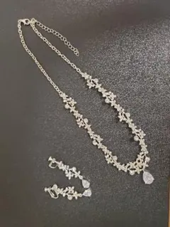 結婚式4点セット(イヤリング&ティアラ&ネックレス&グローブ)