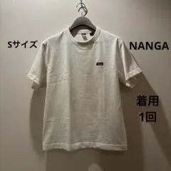 ナンガ ホワイト Tシャツ ロゴ付き 半袖 Sサイズ