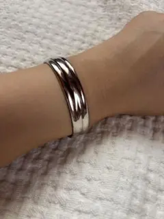 PHILIPPE AUDIBERT シルバーバングルのサムネイル