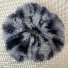 送料込み♡1個400円♡モフモフグレー大きめヒョウ柄のシュシュ♡