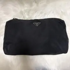 PRADA プラダ ナイロンポーチ オリーブ 深緑 グリーン系 - メルカリ
