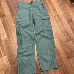 UNIQLO カーゴパンツ カーキ　Sサイズ