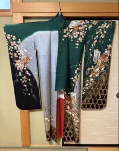 【売り切りたいです】振袖　正絹　友禅　深緑　御所車　桜　グレー　黒　金彩のサムネイル