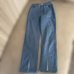 フロントスリット入りフレアデニムパンツのサムネイル