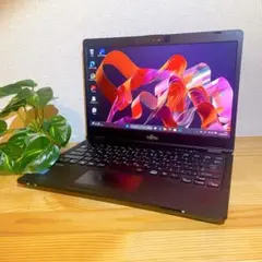 富士通 10世代 win11 SSD256GB メモリ8GB ノートPC カメラのサムネイル