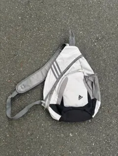 adidas ワンショルダーバッグ テック y2k