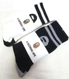 新品未使用　A BATHING APE 　エイプ　靴下 ソックス　ライン黒白2足
