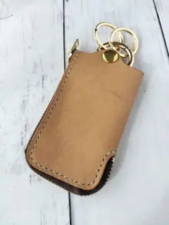 ハンドメイド　レザー　キーケース　本革　　ファスナー　スマートキー　ベージュ
