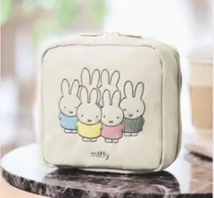 ❤️ ミッフィー 刺しゅうが可愛い！ガバッと開くスクエアポーチ