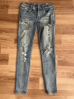 アメリカンイーグル　スーパーストレッチダメージジーンズ