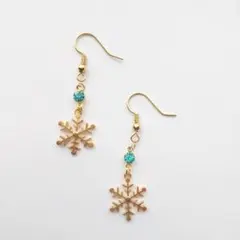 №194・雪の結晶ピアス