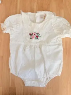 petit main 刺繍入りホワイトロンパース