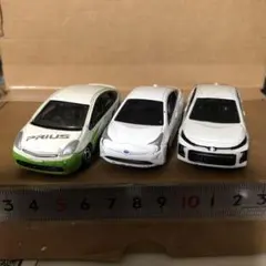 トミカ　トヨタ　プリウス　3台