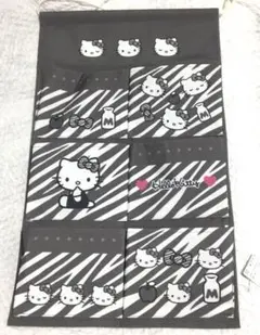 ハローキティ　ゼブラ柄　ウォールポケット　アベイル