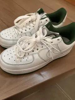 Nike Air Force 1 ホワイト/グリーン　23センチくらい