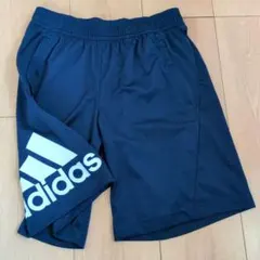 adidas ハーフパンツ ネイビー　160センチ