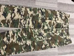 BEAMS迷彩カーゴパンツ