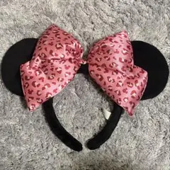 ディズニー　カチューシャ　ヒョウ柄　ピンク　ミニーちゃん　リボン