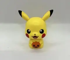 ピカチュウ　フィギュアのサムネイル