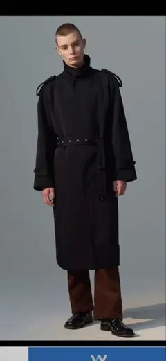 黒のトレンチコート ベルト付き