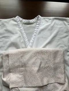 装道　美容ランジェリー　淡いピンクの花模様のサムネイル