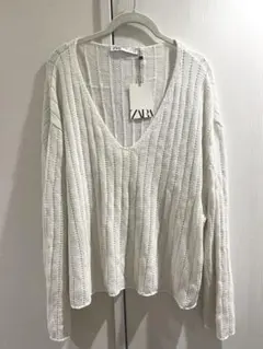 新品　ZARA アイボリー Vネックニット