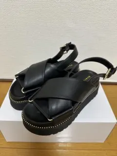 【美品】SHIPS/quaranciel/プラットフォームクロスサンダル/厚底のサムネイル